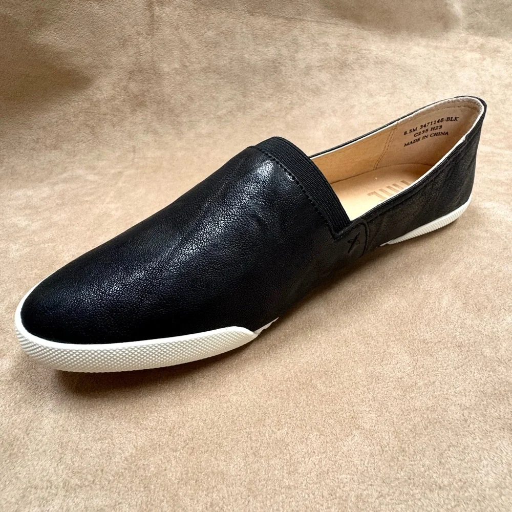 New Frye Melanie Soft Leather Slip On Flats Sneakers Black Leather 8.5 Box - Picture 3 of 13